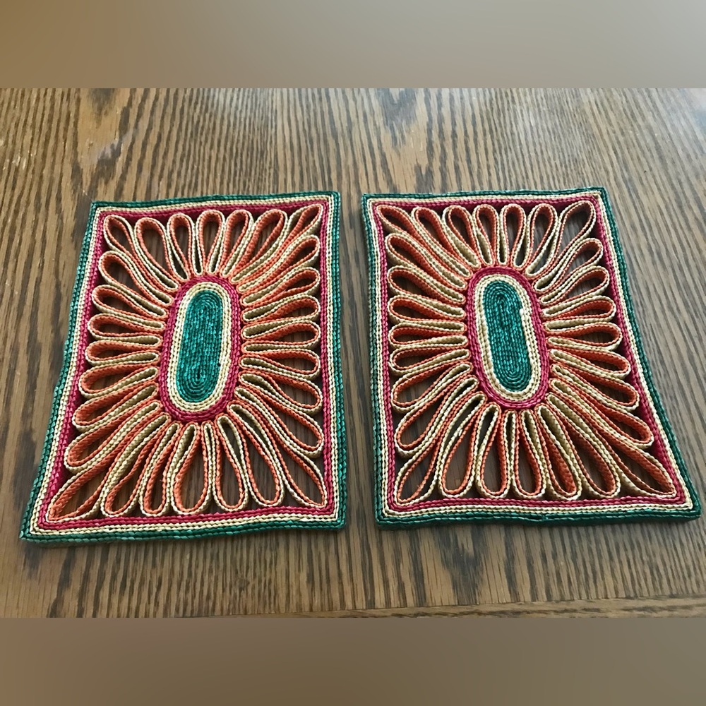 2 Vintage Trivets